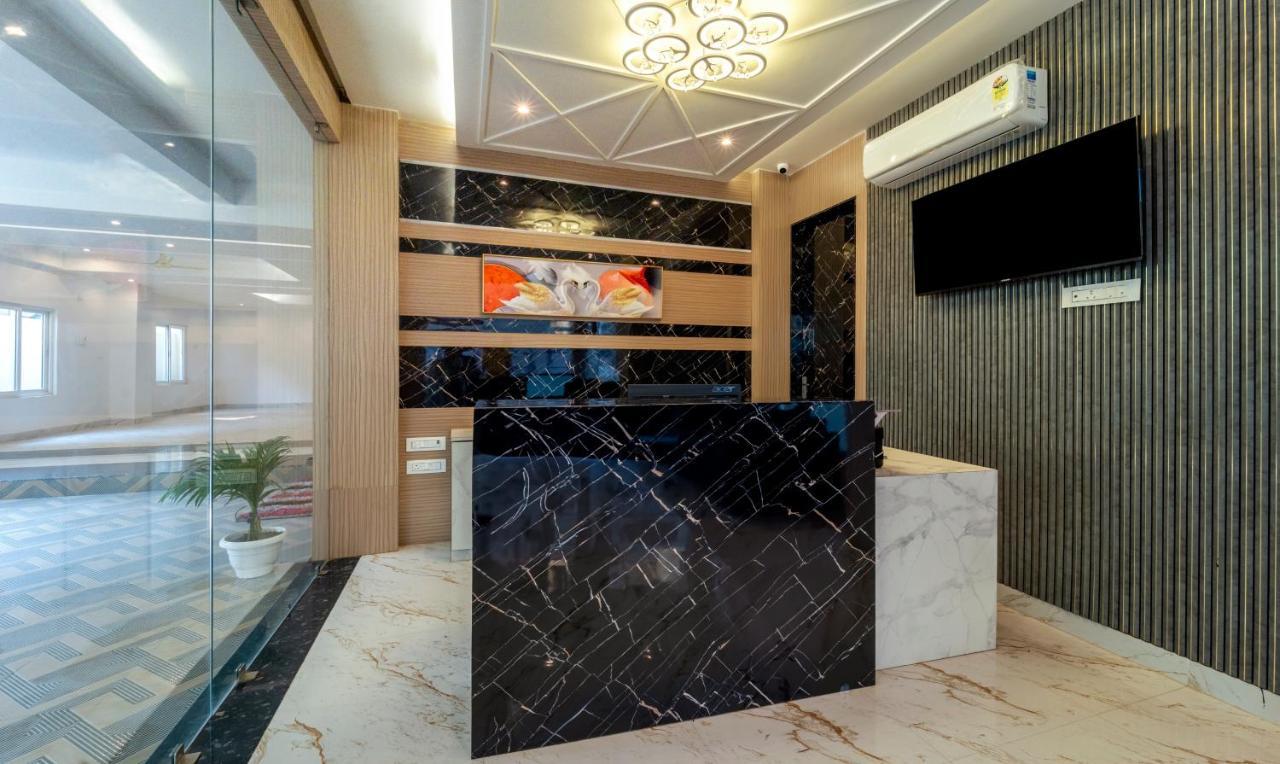 Treebo Raj Palace Hotell Varanasi Eksteriør bilde
