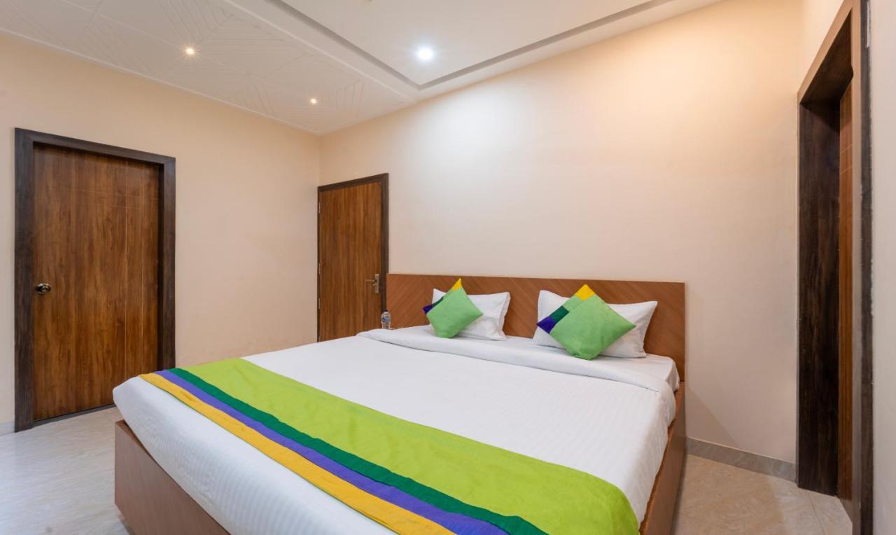 Treebo Raj Palace Hotell Varanasi Eksteriør bilde
