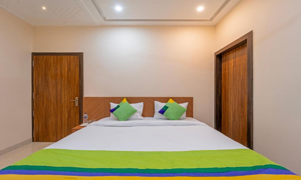 Treebo Raj Palace Hotell Varanasi Eksteriør bilde