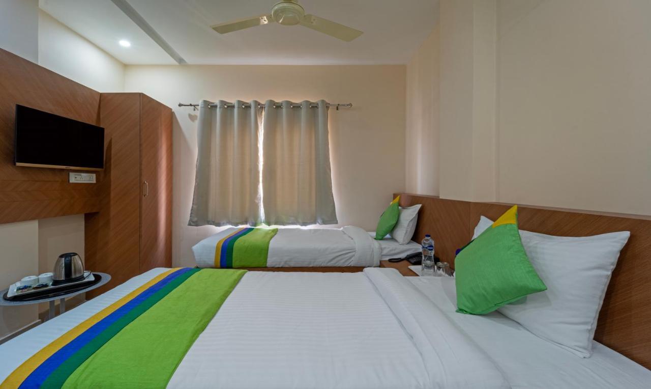Treebo Raj Palace Hotell Varanasi Eksteriør bilde